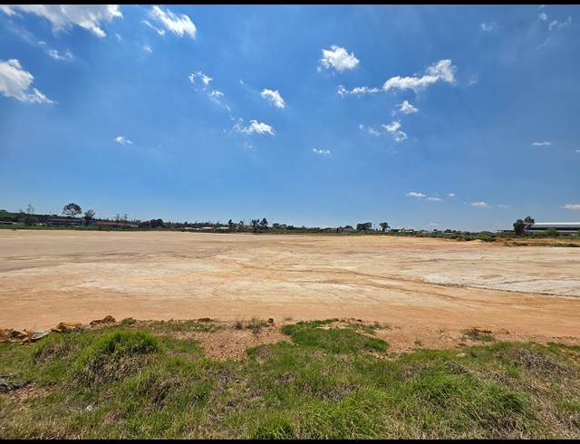 38,026M² VACANT LAND FOR SALE IN GOSFORTH PARK